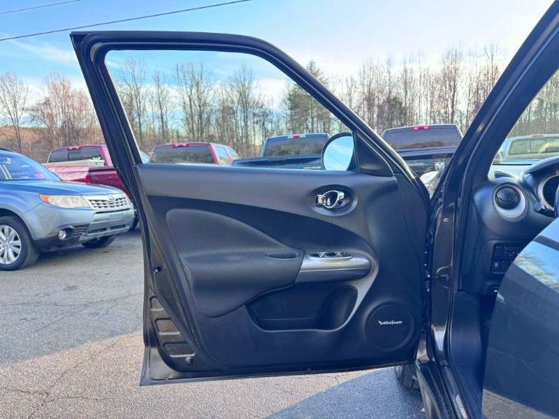 Used 2013 Nissan Juke SL AWD/4WD image 9