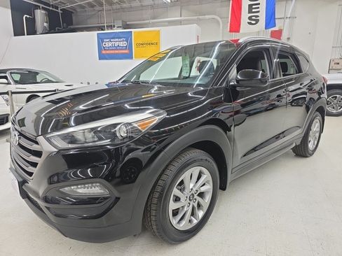 Used 2016 Hyundai Tucson SE w/ Option Group 02 AWD/4WD image 3