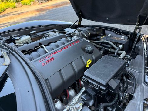 Used 2005 Chevrolet Corvette Convertible w/ Preferred Equipment Group RWD image 27