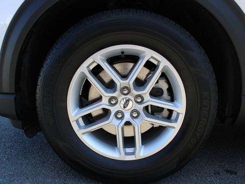 New 2026 Ford Explorer Active w/ Active Comfort Package image 9