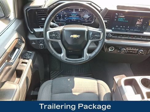 Used 2023 Chevrolet Silverado 1500 LT AWD/4WD image 3