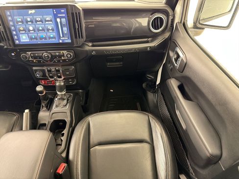 Used 2021 Jeep Wrangler Unlimited Rubicon w/ Trailer Tow Package image 26