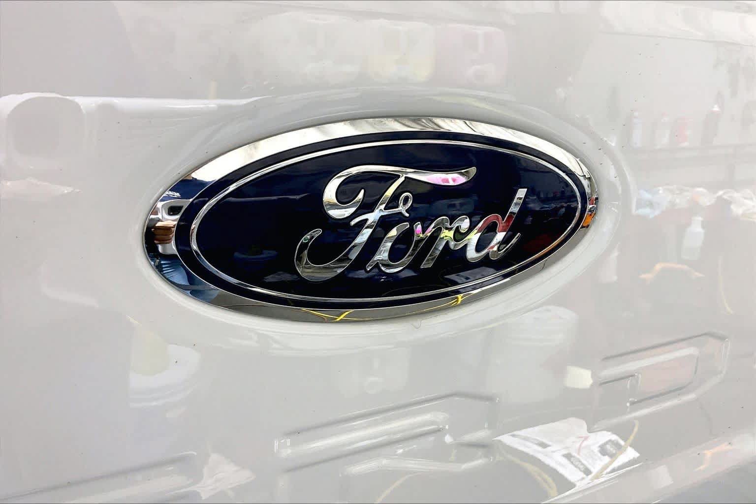 Used 2023 Ford F250 XLT w/ Snow Plow Prep Package AWD/4WD image 31