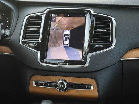 Used 2023 Volvo XC90 B5 Plus w/ Protection Package Premier image 25