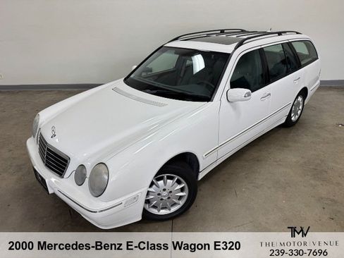 Used 2000 Mercedes-Benz E 320 4MATIC Wagon image 3