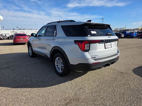New 2026 Ford Explorer Active image 7