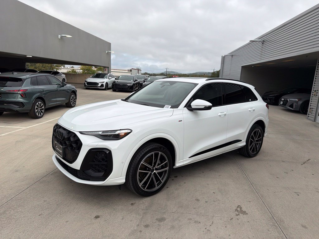 Used 2026 Audi Q5 Premium Plus w/ Premium Plus AWD/4WD image 6