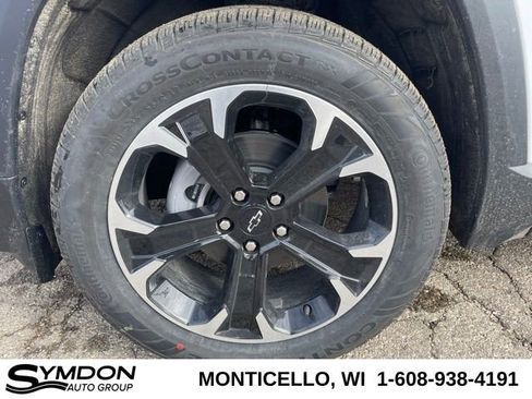 New 2026 Chevrolet Equinox LT w/ Convenience Package II image 9