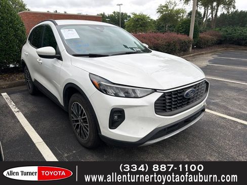 Used 2023 Ford Escape SE FWD image 1