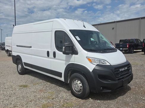 Used 2023 RAM ProMaster 2500 FWD image 1