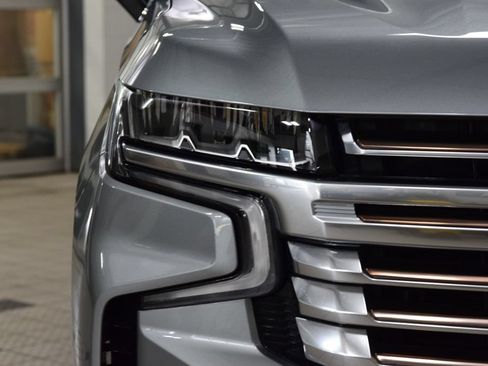 Used 2023 Chevrolet Tahoe High Country AWD/4WD image 12