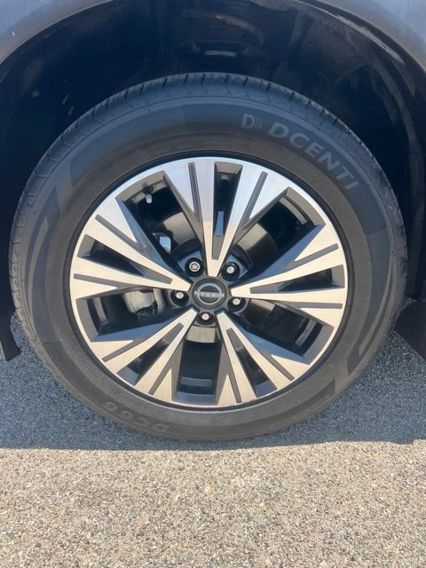 Used 2023 Nissan Rogue SV FWD image 35