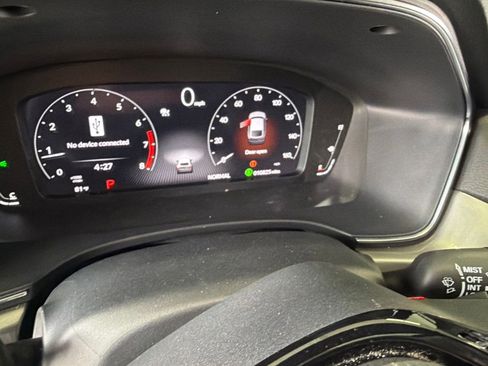Used 2025 Acura Integra FWD image 13