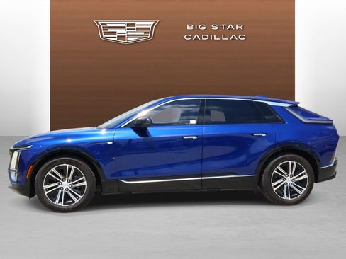 Used 2024 Cadillac Lyriq Luxury RWD image 2