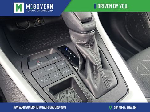 Used 2024 Toyota RAV4 XLE w/ Convenience Package AWD/4WD image 28