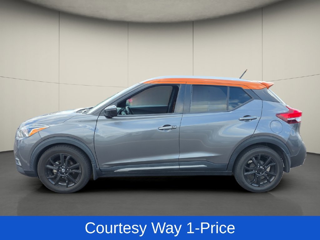 Used 2020 Nissan Kicks SR w/ SR Premium Package FWD image 5