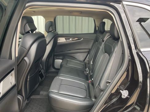 Used 2023 Lincoln Nautilus Reserve w/ Equipment Group 202A image 19