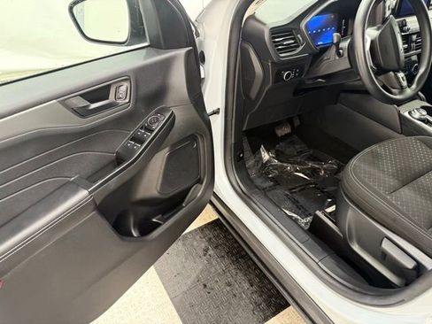 Used 2025 Ford Escape Active image 29