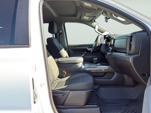 Used 2023 Chevrolet Silverado 1500 LT AWD/4WD image 11