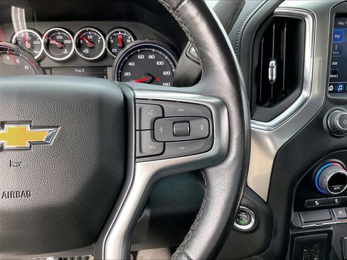Used 2022 Chevrolet Silverado 1500 LT AWD/4WD image 23