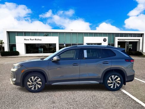 New 2025 Volkswagen Tiguan S FWD image 5