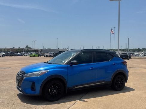 Used 2021 Nissan Kicks SR FWD image 10
