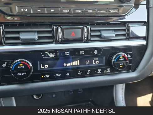 Used 2025 Nissan Pathfinder SL FWD image 23