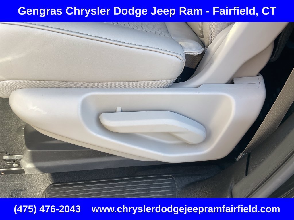 Certified 2025 Jeep Wagoneer Series II AWD/4WD image 47