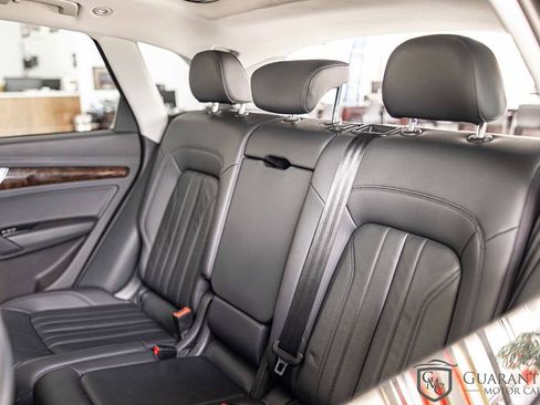 Used 2018 Audi Q5 2.0T Premium Plus w/ Premium Plus Package AWD/4WD image 34