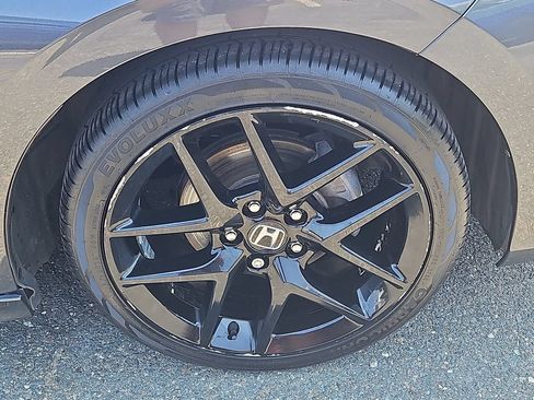 Used 2023 Honda Civic Sport image 9