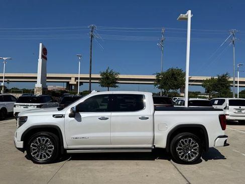 Used 2025 GMC Sierra 1500 Denali Ultimate AWD/4WD image 9