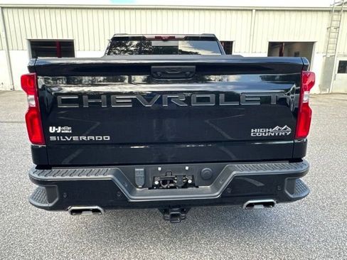 Used 2023 Chevrolet Silverado 1500 High Country w/ Technology Package AWD/4WD image 4