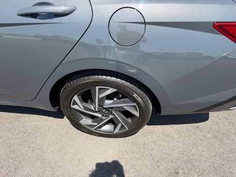 Used 2024 Hyundai Elantra SEL w/ Convenience Package FWD image 8