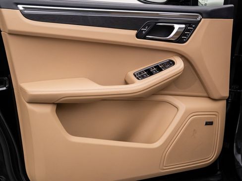 New 2026 Porsche Macan S image 14