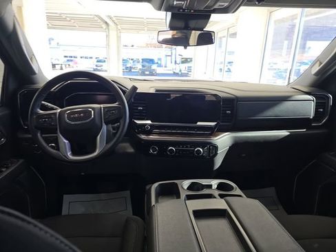 Used 2024 GMC Sierra 1500 Elevation image 11