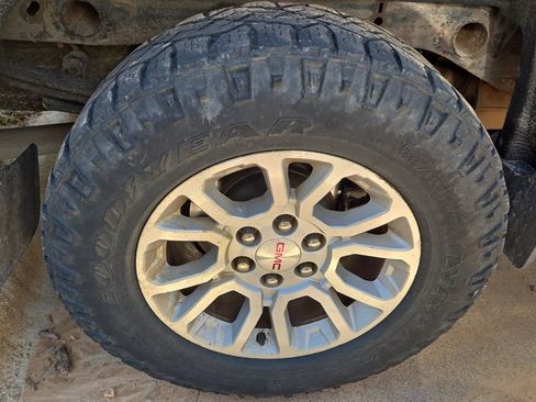 Used 2014 GMC Sierra 1500 SLE w/ SLE Value Package AWD/4WD image 5