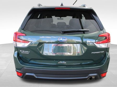 Used 2024 Subaru Forester Premium AWD/4WD image 16