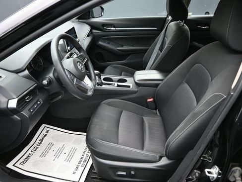 Used 2022 Nissan Altima 2.5 SV image 11