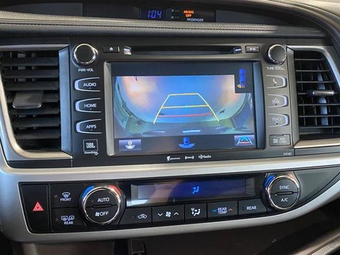 Used 2017 Toyota Highlander Limited Platinum image 25