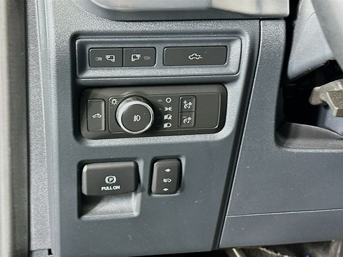 Used 2021 Ford F150 Lariat w/ Equipment Group 501A Mid AWD/4WD image 17