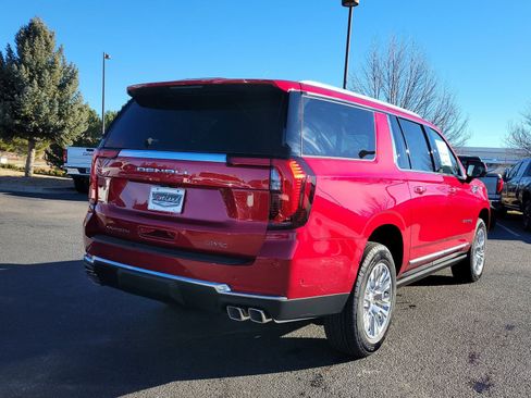 New 2026 GMC Yukon XL Denali w/ Sun & Power Step Package image 3