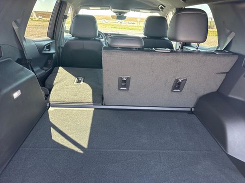Used 2025 Chevrolet Equinox LT w/ Convenience Package II AWD/4WD image 7