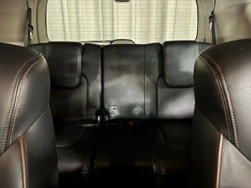 Used 2020 Nissan Armada Platinum w/ Captain's Chairs Package RWD image 35
