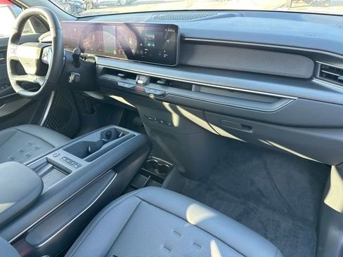 Used 2024 Kia EV9 Wind image 9