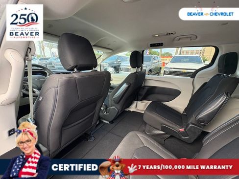Used 2023 Chrysler Voyager LX FWD image 15