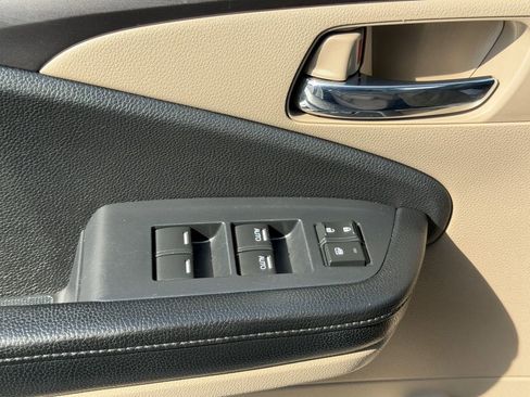 Used 2016 Honda Pilot LX image 31