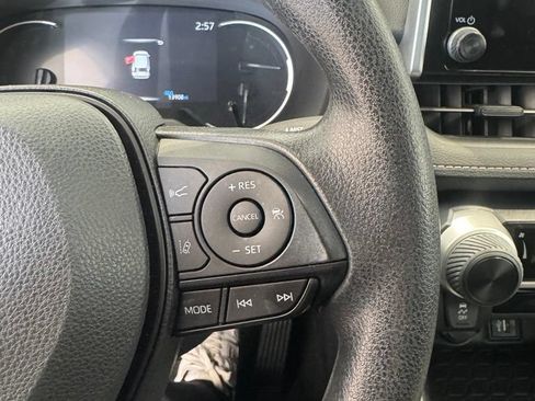 Used 2023 Toyota RAV4 LE AWD/4WD image 11