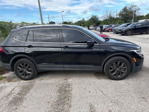 Used 2023 Volkswagen Tiguan SE FWD image 4