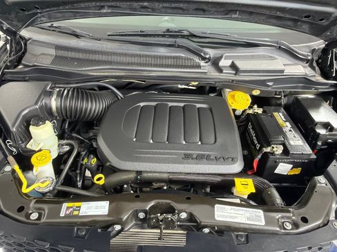 Used 2019 Dodge Grand Caravan SE FWD image 23
