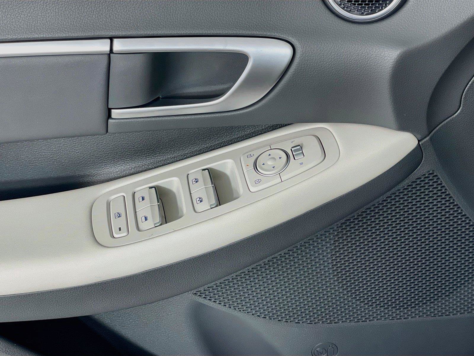 New 2026 Hyundai Sonata SEL FWD image 17